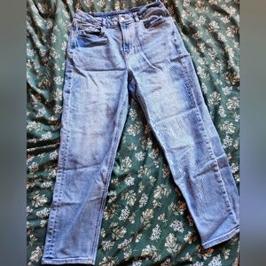 American Eagle High Rise Mom Jean's